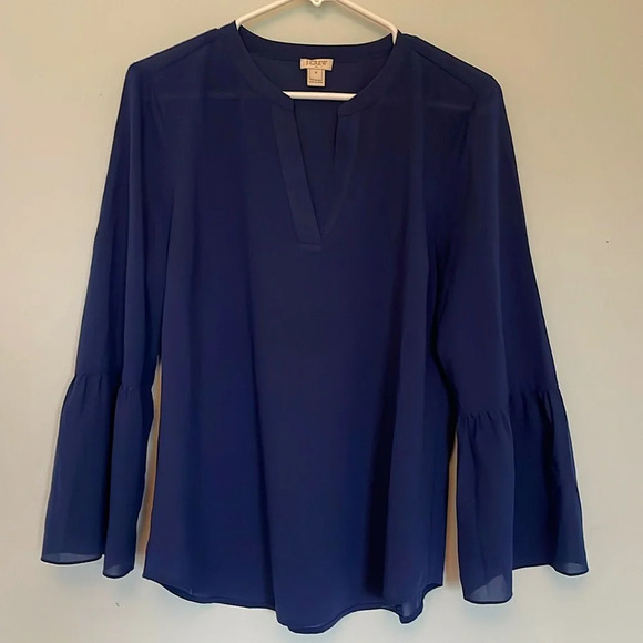 J. Crew Women’s size Medium Blouse bell sleeve split neck blue navy flowy light - Picture 1 of 6